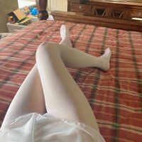 /photo/911593/老婆的丝袜美腿/微信图片_20230518235925_1_20_small.jpg
