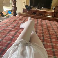 /photo/911593/老婆的丝袜美腿/微信图片_20230518235926_2_2_small.jpg