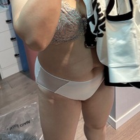 /photo/915185/老婆/303efa1602efeb0e3d1192e2a45122a3_1_16_small.jpg